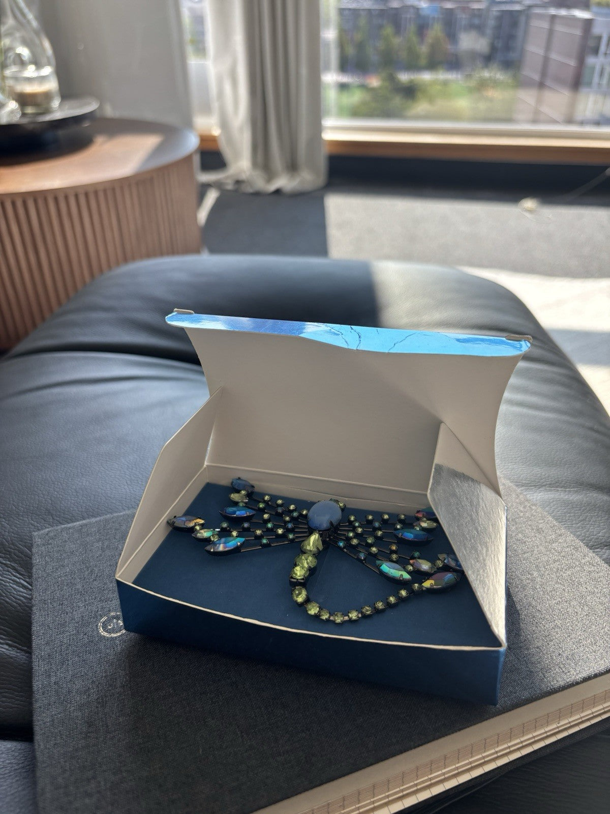 NWT Vintage AVON Giant Dragonfly Bug Insect Rhinestone Cute Dangle Pin Brooch