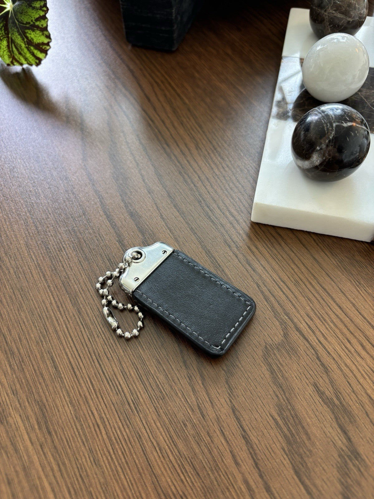 COACH 1941 Designer Hanging Tag Horse Carriage Bag Charm Fob Chain Black/Silver