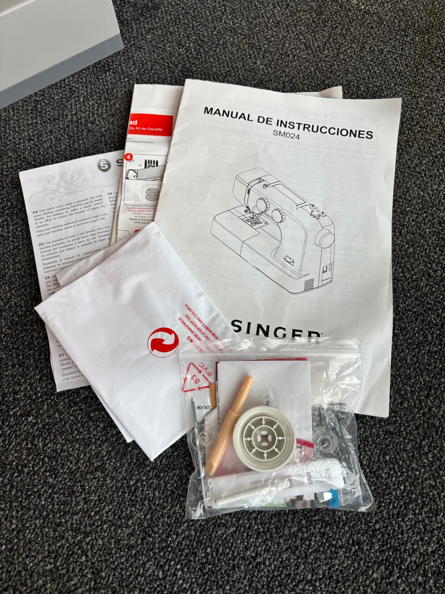 SINGER Sewing Machine (org $350)