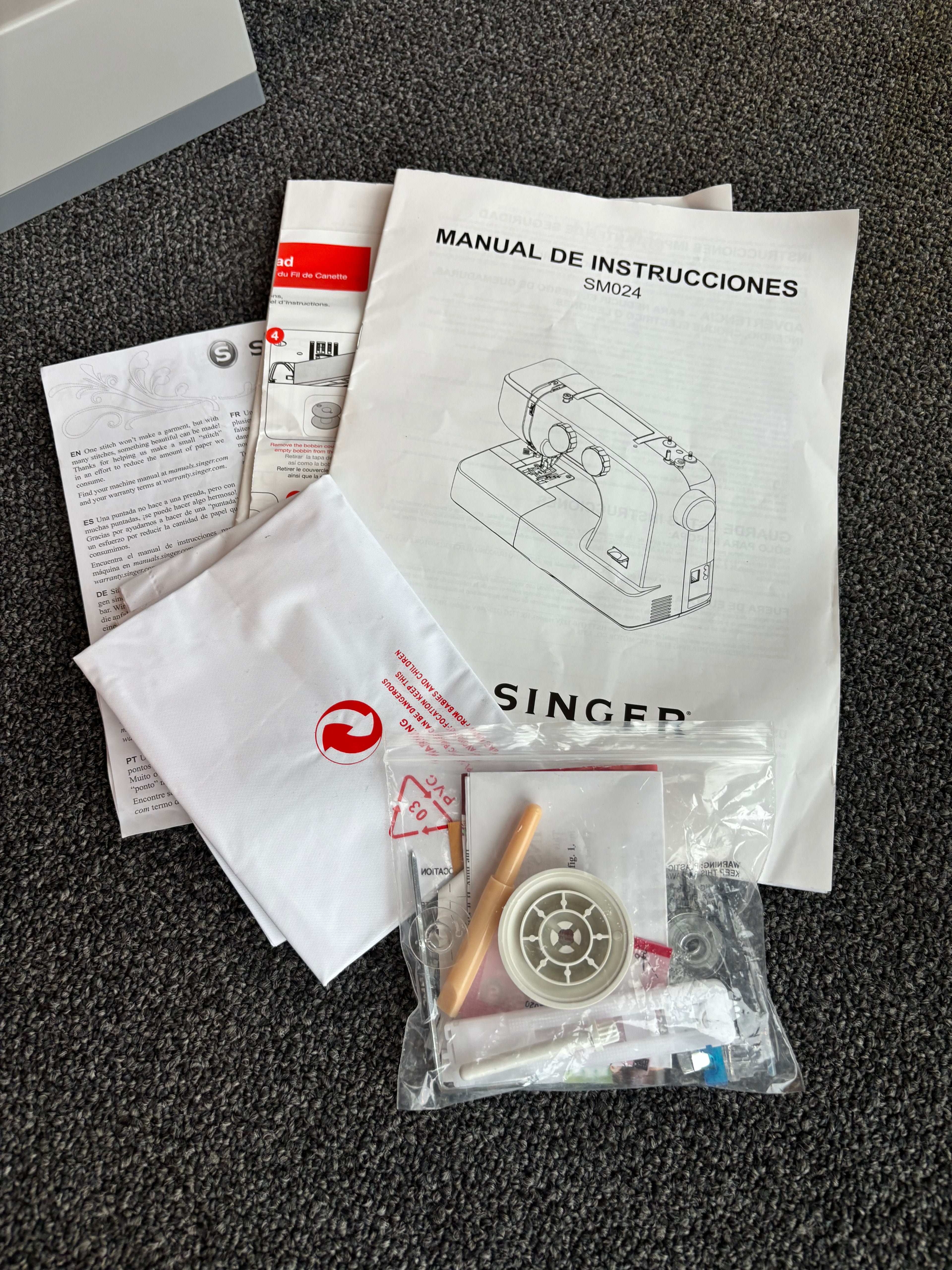 SINGER Sewing Machine (org $350)