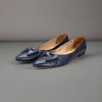 SALVATORE FERRAGAMO Vintage Italy Leather Navy Bow Pumps Shoes 7.5 AA Narrow