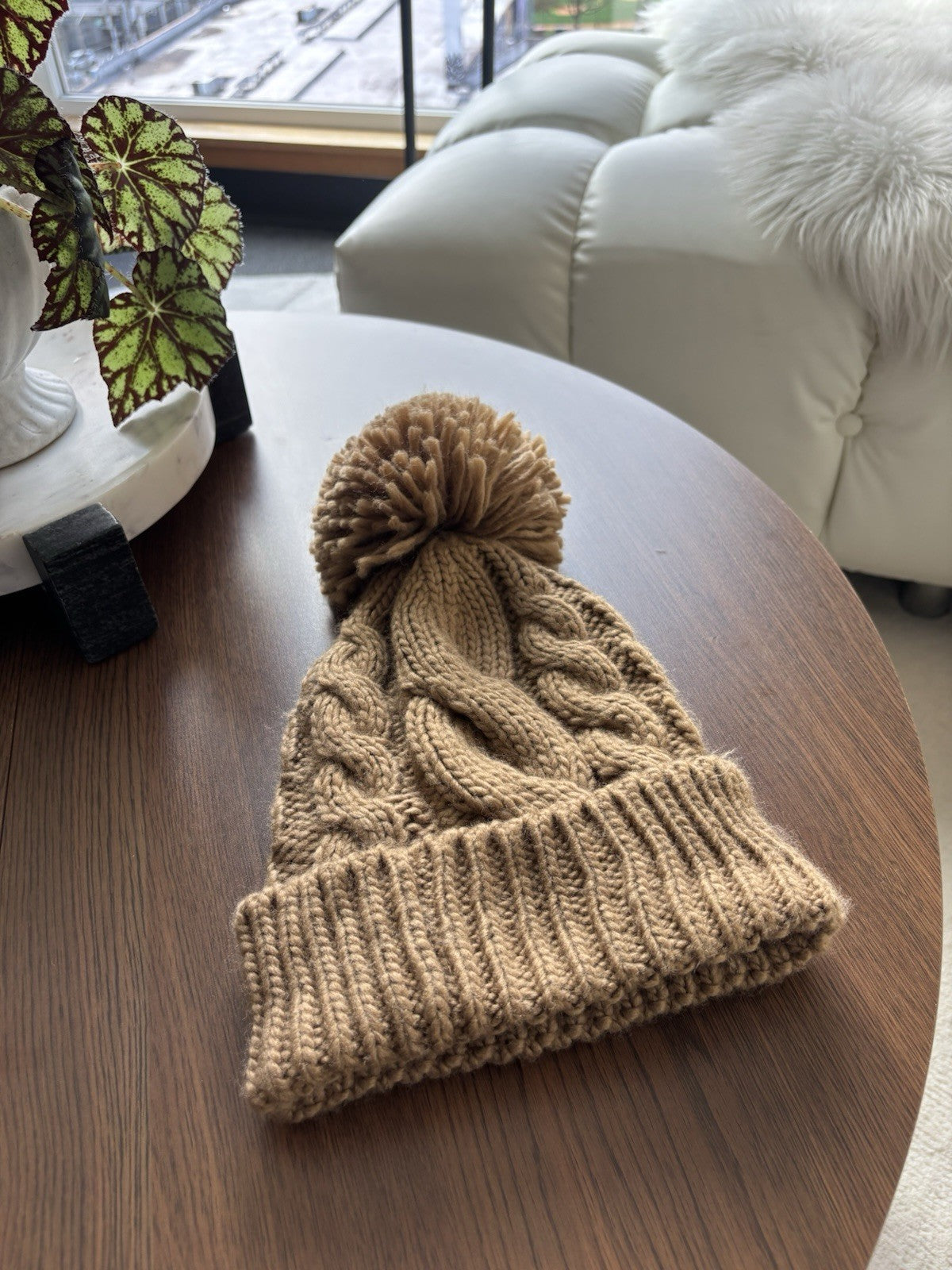 MICHAEL KORS Designer Cable Knit Beanie Hat Pom-Pom Tan Brown Gold Logo(org $98)