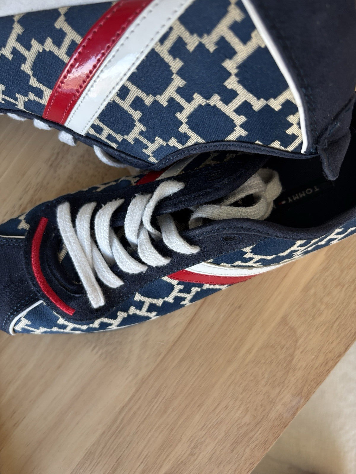 TOMMY HILFIGER 1999 Blue/White/Red Retro Suede H Logo Sneakers Shoes Women 7