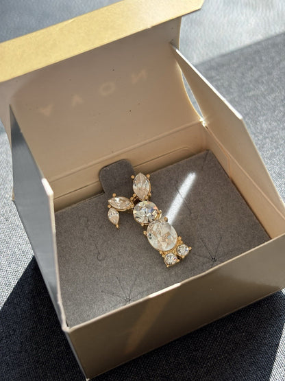 Vintage Crystal AVON Rabbit Brooch Gold Tone Bunny Animal EASTER Pin Vintage