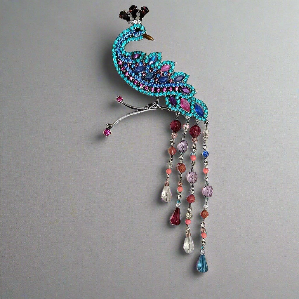 NWT Vintage Avon SP 2004 Dazzling Rhinestone Peacock Brooch Pin w/ Beaded Tail