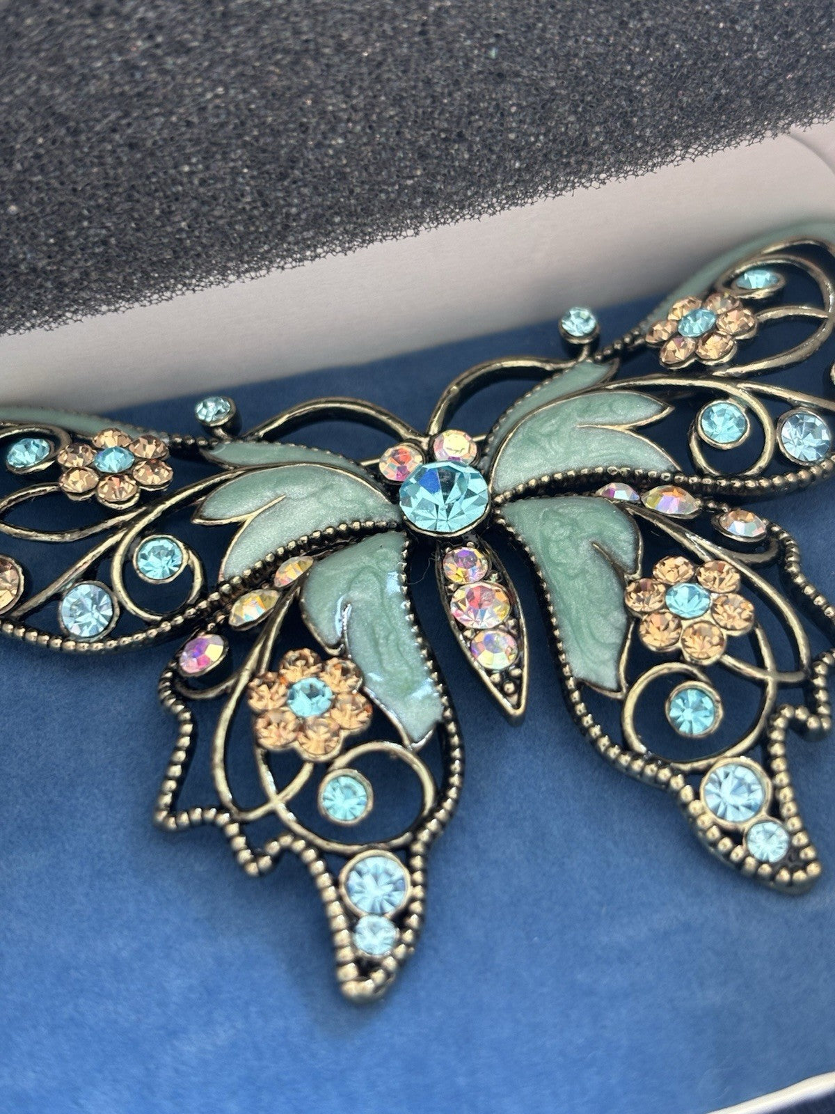 NEW Nina Ricci For Avon Butterfly Brooch - 1980s Vintage Enamel filigree W/ Box