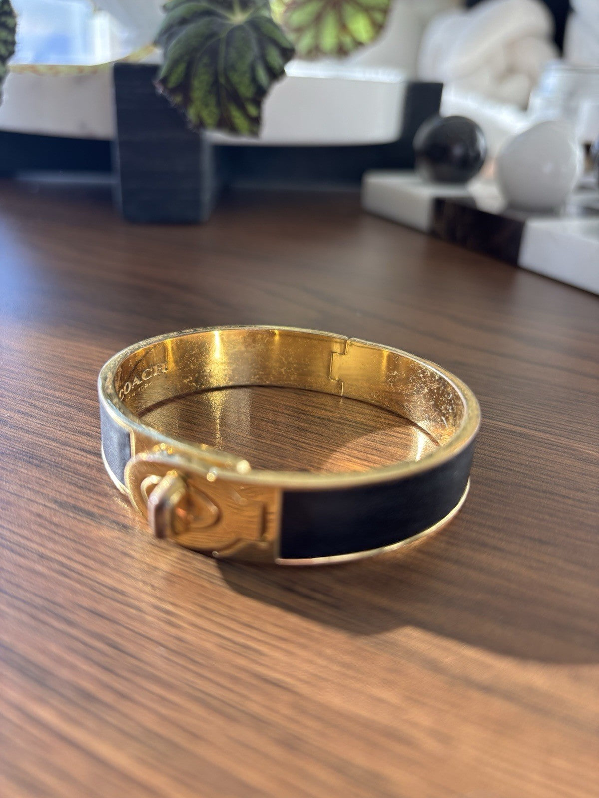 COACH 2006 Black Saffiano Leather Gold Turnlock Bangle Bracelet Hinged Vintage