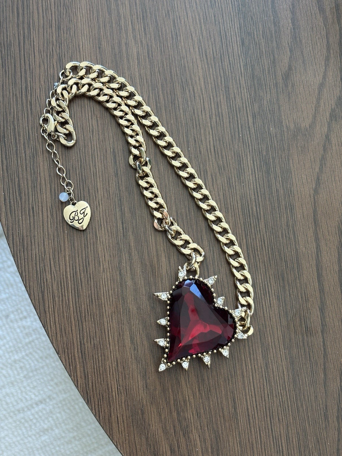 BETSEY JOHNSON Red Heart Necklace Spiked Pendant Statement Gold Chain (org $145)