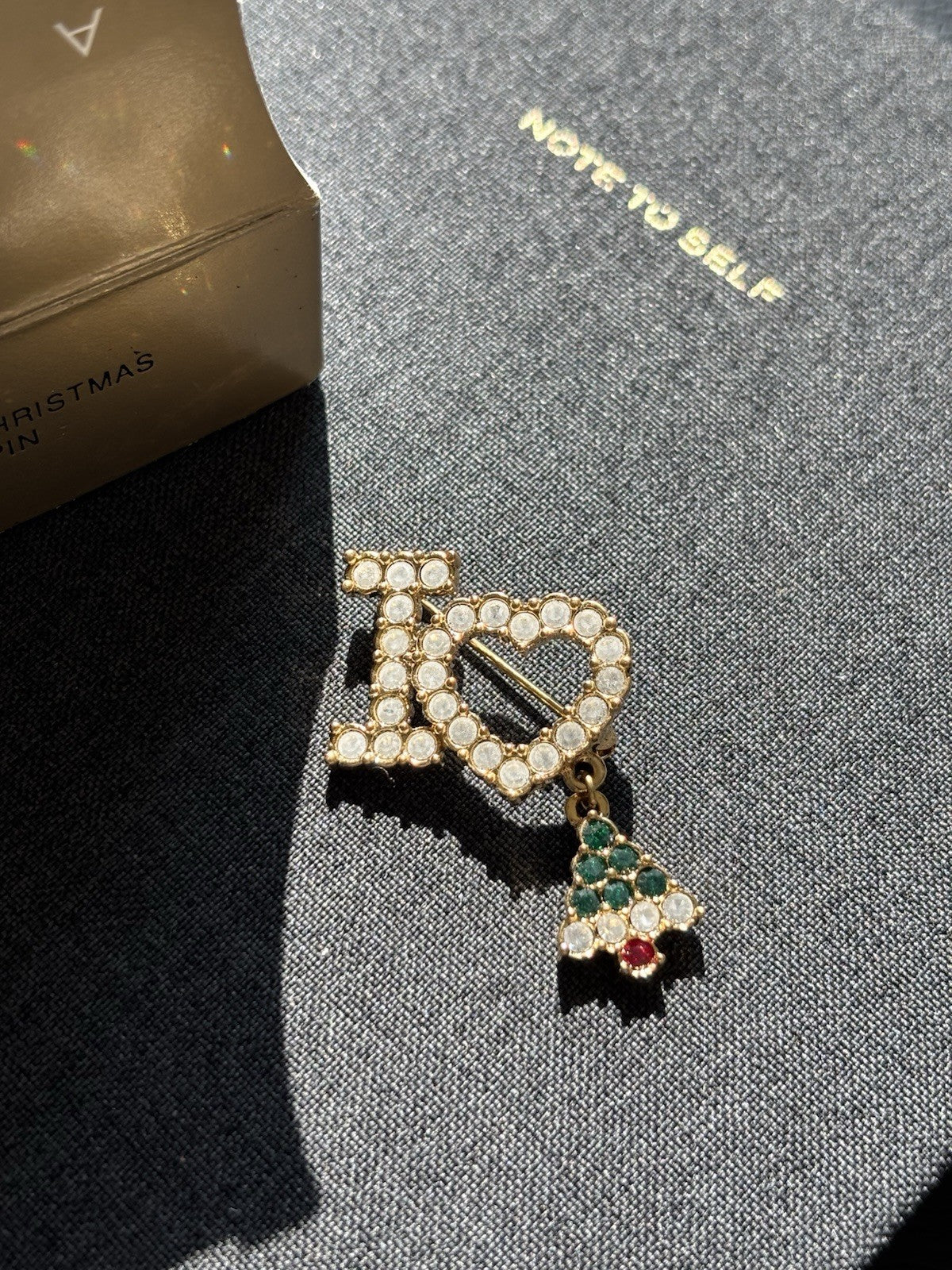 Vintage Gold AVON I Love Christmas Brooch Scarf Pin Red Green Stone /Dangle Tree