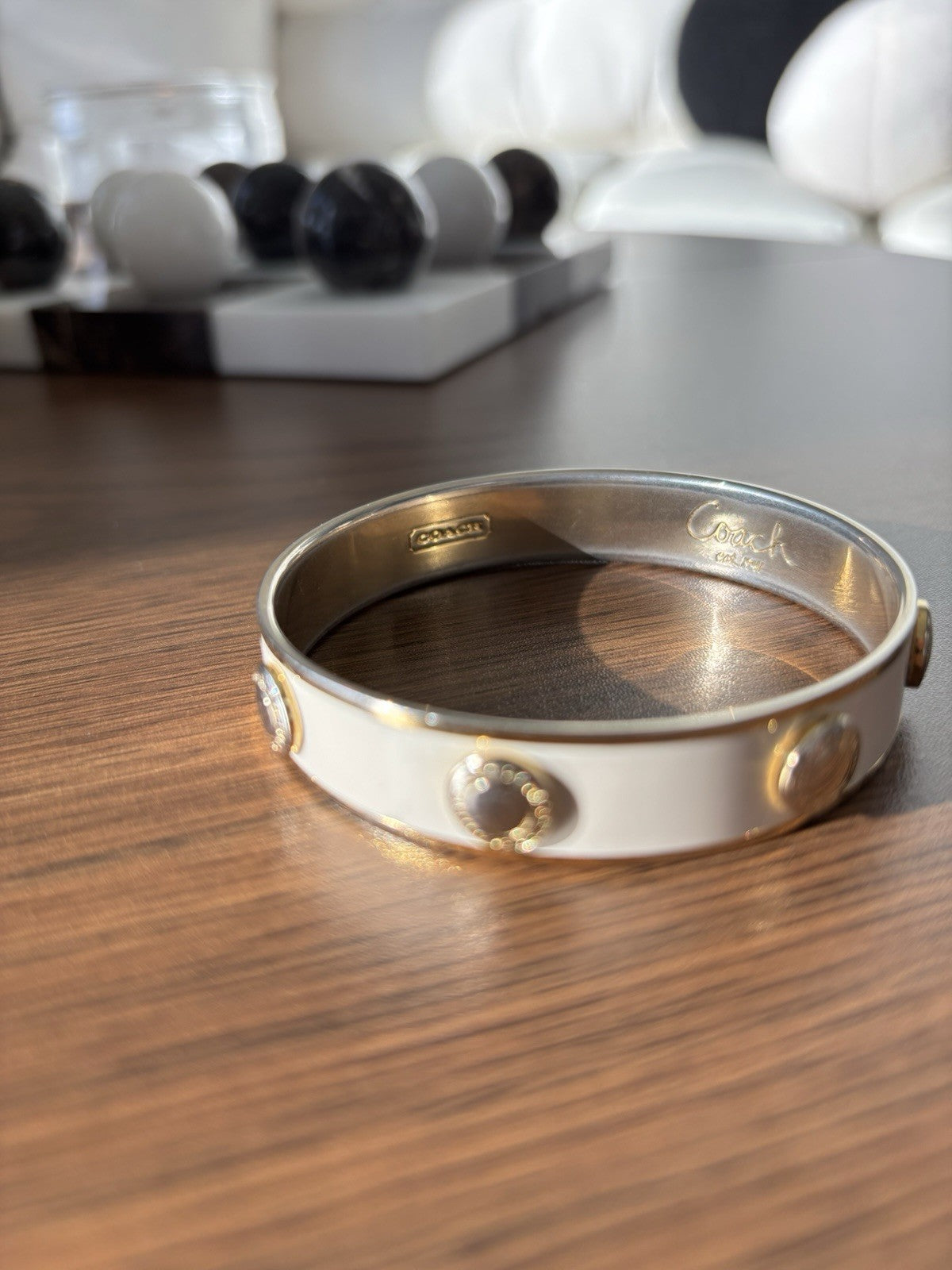 COACH 2005 White Enamel Gold Tone Stud Bangle Bracelet Vintage Classic Logo