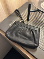COACH Vintage 2005 Black Cow Leather Wristlet Silver Zip Pouch Contrast Stitch