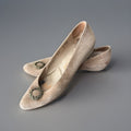 SALVATORE FERRAGAMO Vintage Italy Suede Leather Tan Pumps Shoes 8 AAA Narrow