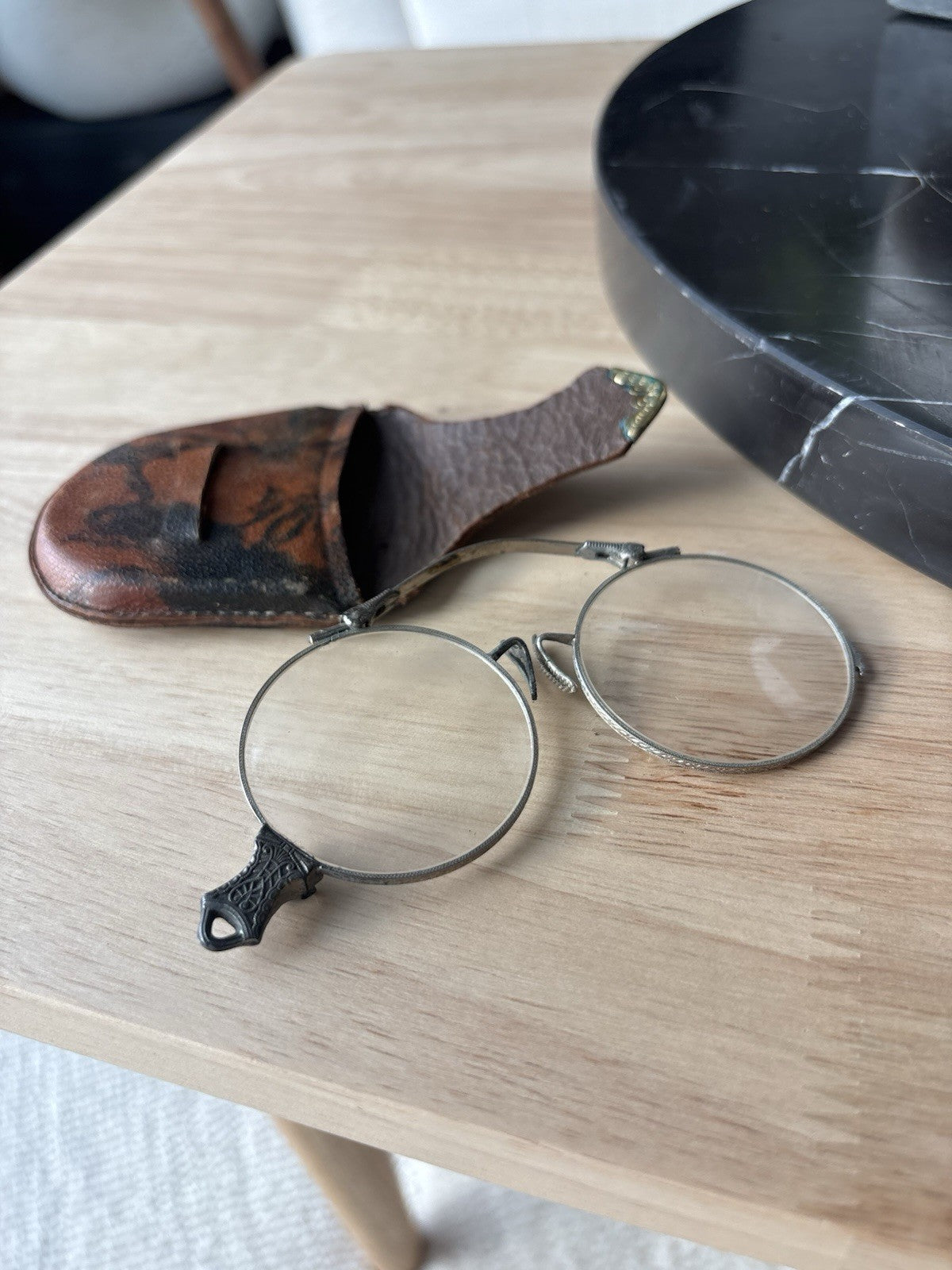 ANTIQUE 1900s Silver Pince Nez Eyeglasses Round C Bridge Spectacles Leather Case