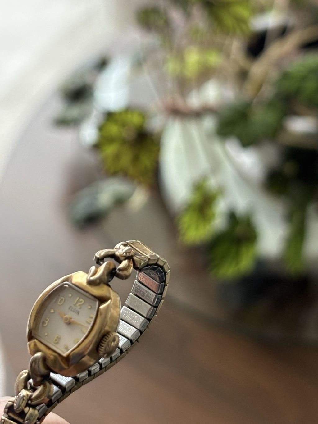 1943 ELGIN Vintage Watch Art Deco Women Manual Mechanical Sculpted Gold Bracelet