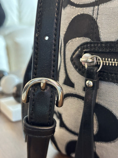 Designer COACH Brand Daisy Outline Signature Mia Crossbody F23940 Silver/Black
