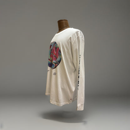 NWT Retro LEVI’S Brand “In Another World” Print 2XL Long Sleeve T Shirt ($39.50)