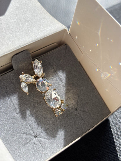 Vintage Crystal AVON Rabbit Brooch Gold Tone Bunny Animal EASTER Pin Vintage