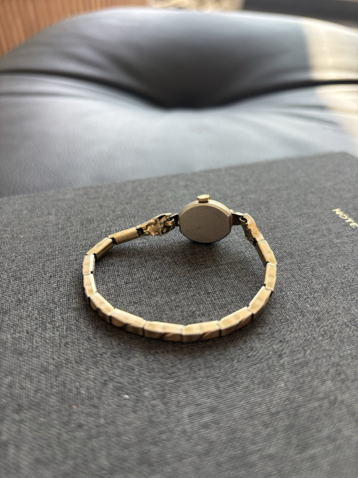 Vintage 1970’s WITTNAUER Women's Watch 10k Gold RGP Bezel Stainless Back