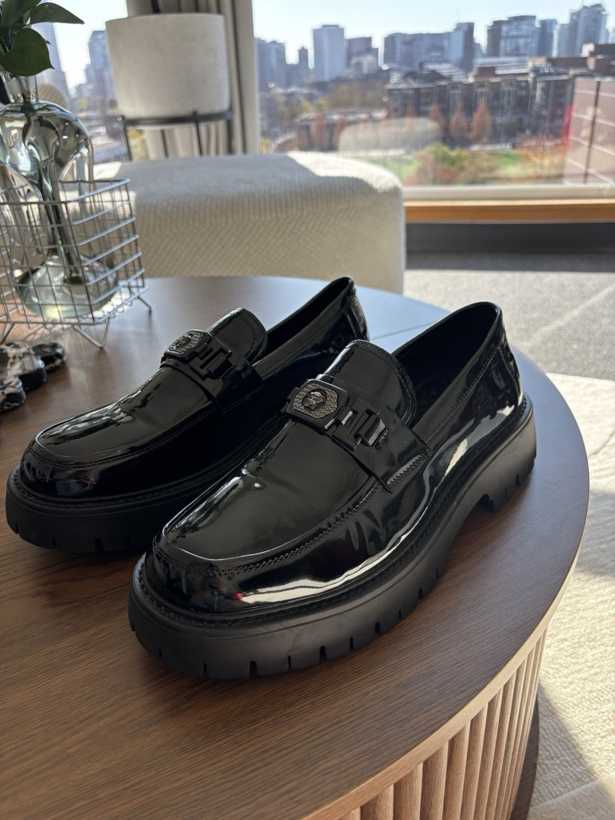 NEW Designer MEDUSA LOGO Black Patent Finish Dress Shoes Men Size 9.5 (org $685)