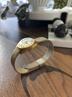 VINTAGE 1971 Timex Electric Ladies Wrist Watch Gold Tone Dial Deco Mesh Bracelet