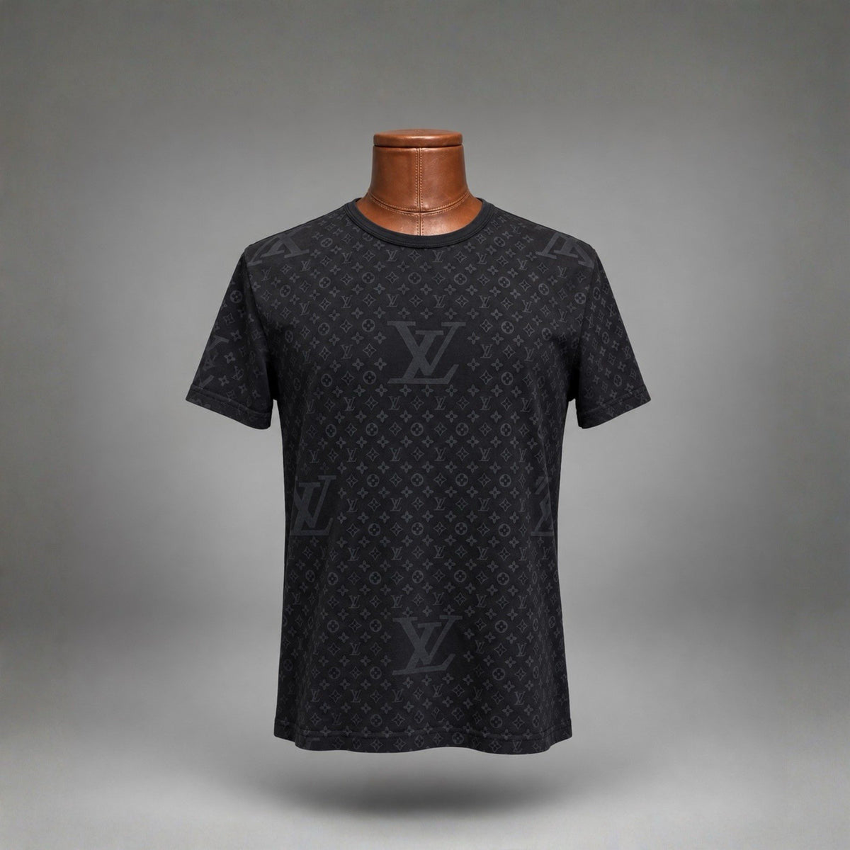 LOUIS VUITTON 2014 Monogram T-Shirt Black Tonal LV Logo Size Small (org $745)