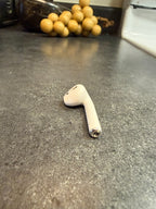 Apple AirPods Right Earbud A2032 OEM Replacement + Charging Case A1602 TESTED