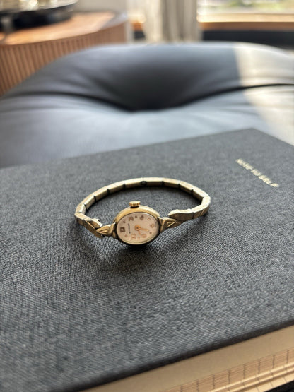 Vintage 1970’s WITTNAUER Women's Watch 10k Gold RGP Bezel Stainless Back