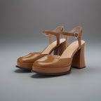 COACH Designer Tea Rose Honey Brown Leather Block Heel Pump Size 6 (org $195)