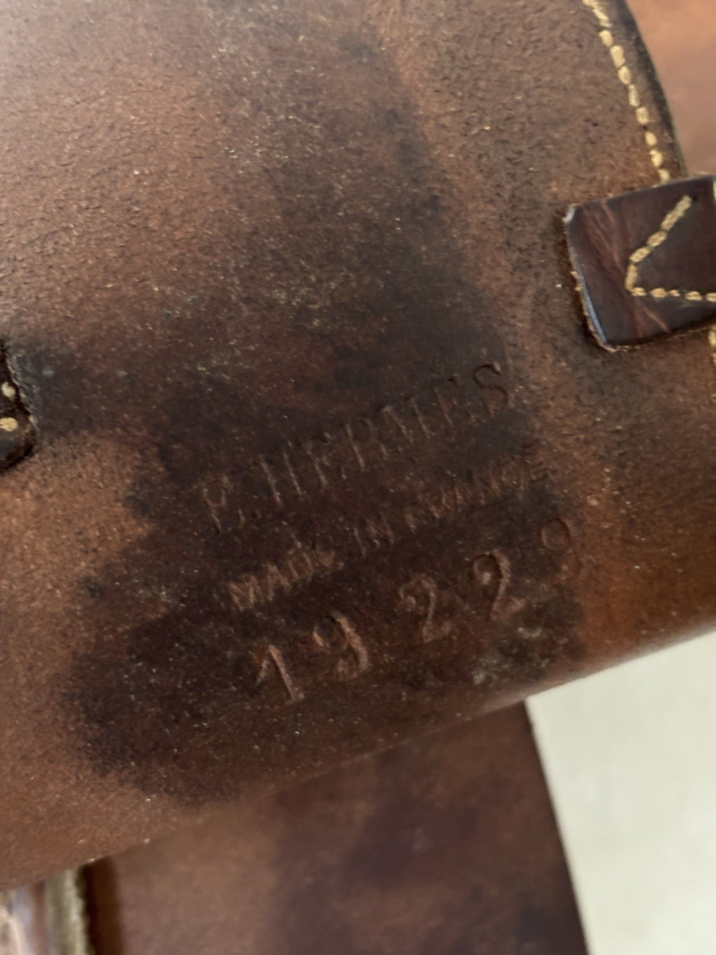 HERMÈS Paris Belgique Vintage Close Contact Jump Saddle 17.5 Rare Brown Leather