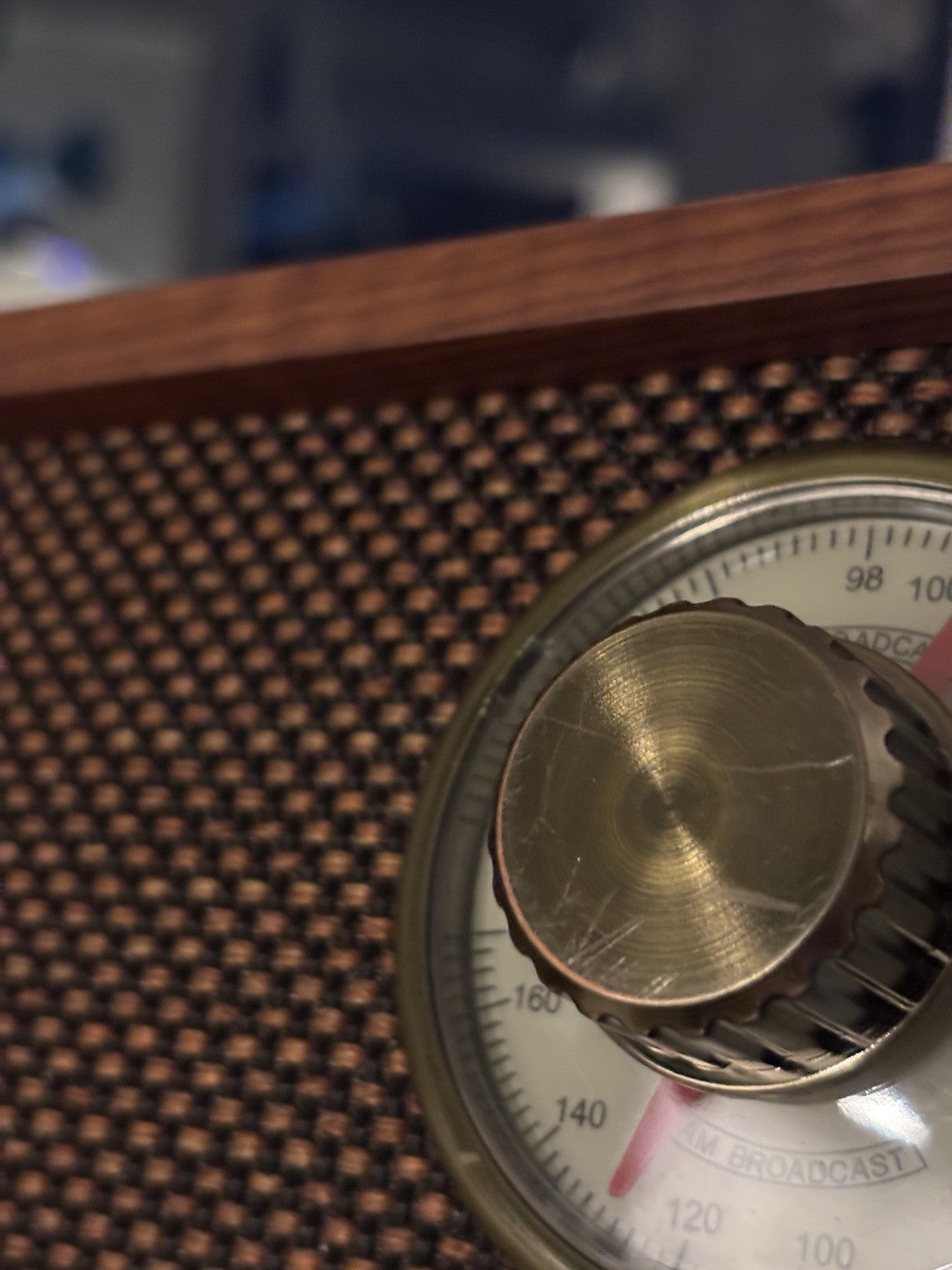 VICTROLA Retro Wood Bluetooth Wireless Speaker Radio Vintage Design (org $110)