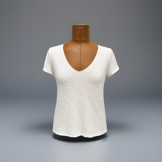 ARMANI Collezioni Italy White Textured V Neck Top Size 14 Stretch Knit Blouse