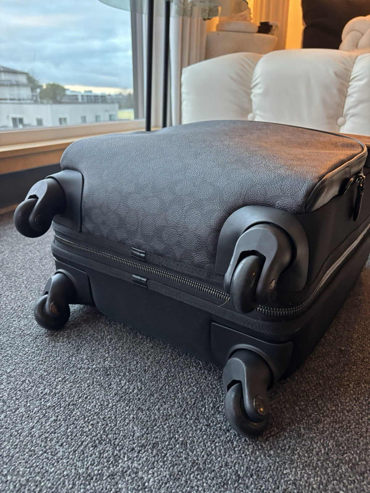 COACH Designer Logo Luggage/ Carry On Roller Wheeled Travel Bag Black (org $795)