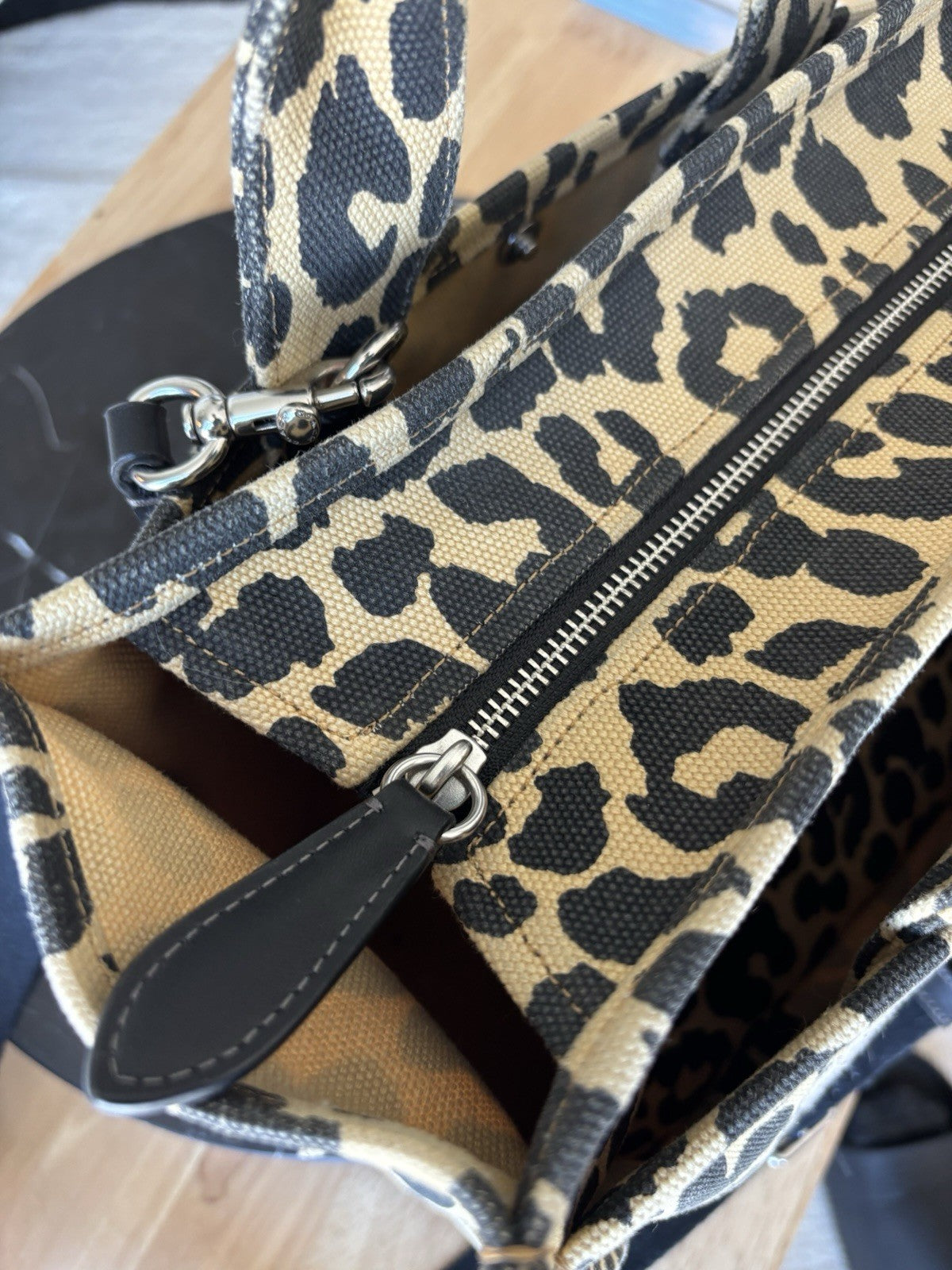 COACH Cargo Tote 26 Leopard Print Cotton Canvas Crossbody Bag CP769 (org $395)