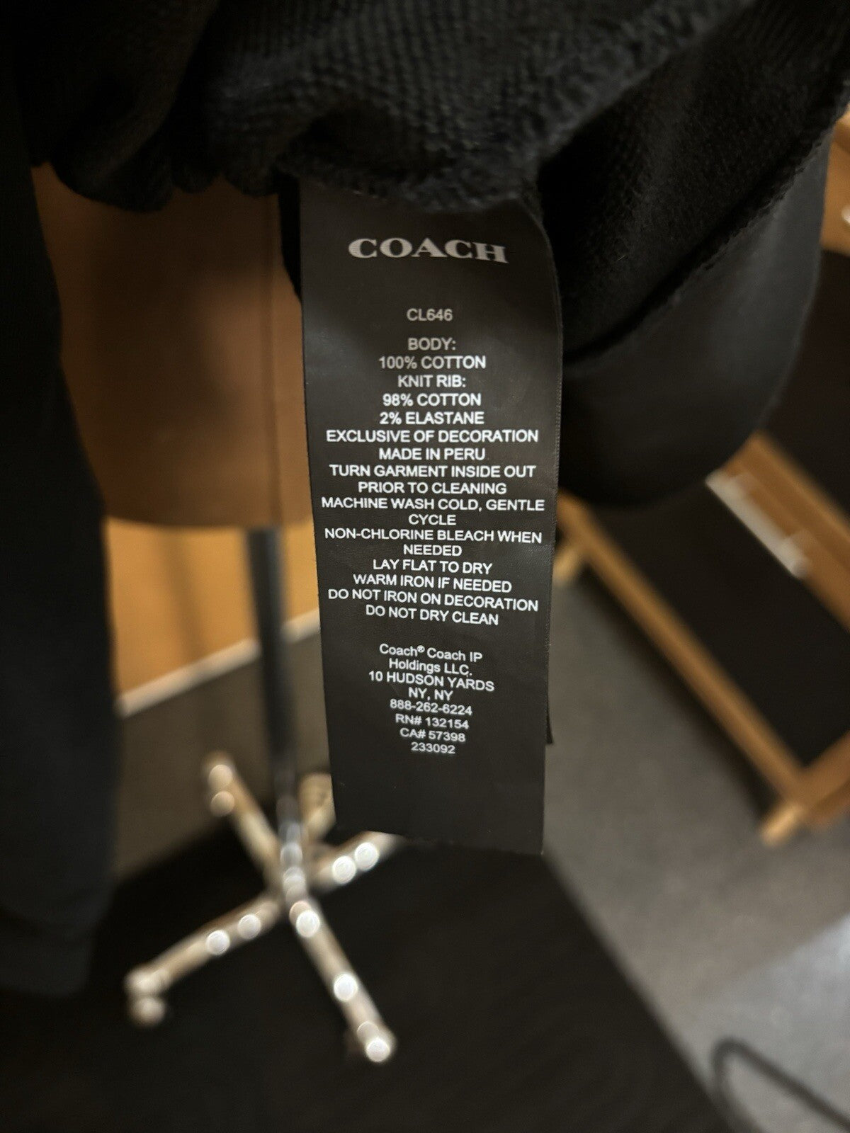 Designer COACH Essential Crew Neck Sweater Classic Heritage Black Size M ($250)