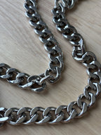 COACH 2005 Rare Vintage Sterling Silver Heavy Curb Chain Turnlock Necklace 20.5”
