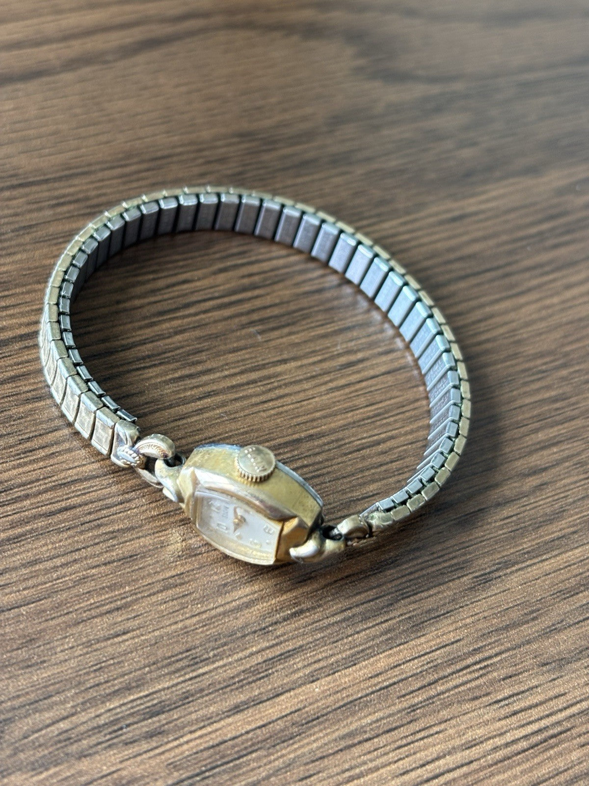 1943 ELGIN Vintage Watch Art Deco Women Manual Mechanical Sculpted Gold Bracelet