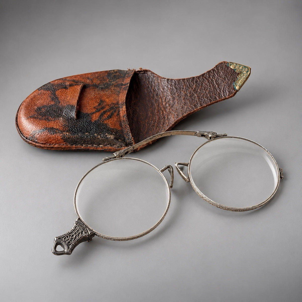 ANTIQUE 1900s Silver Pince Nez Eyeglasses Round C Bridge Spectacles Leather Case
