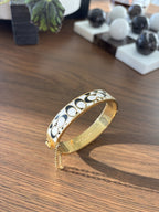 COACH 1999 Bangle Bracelet Vintage Black/Gold Chain Clasp Signature C Logo