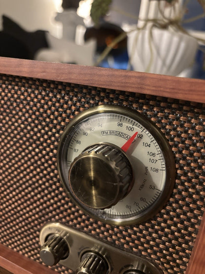 VICTROLA Retro Wood Bluetooth Wireless Speaker Radio Vintage Design (org $110)