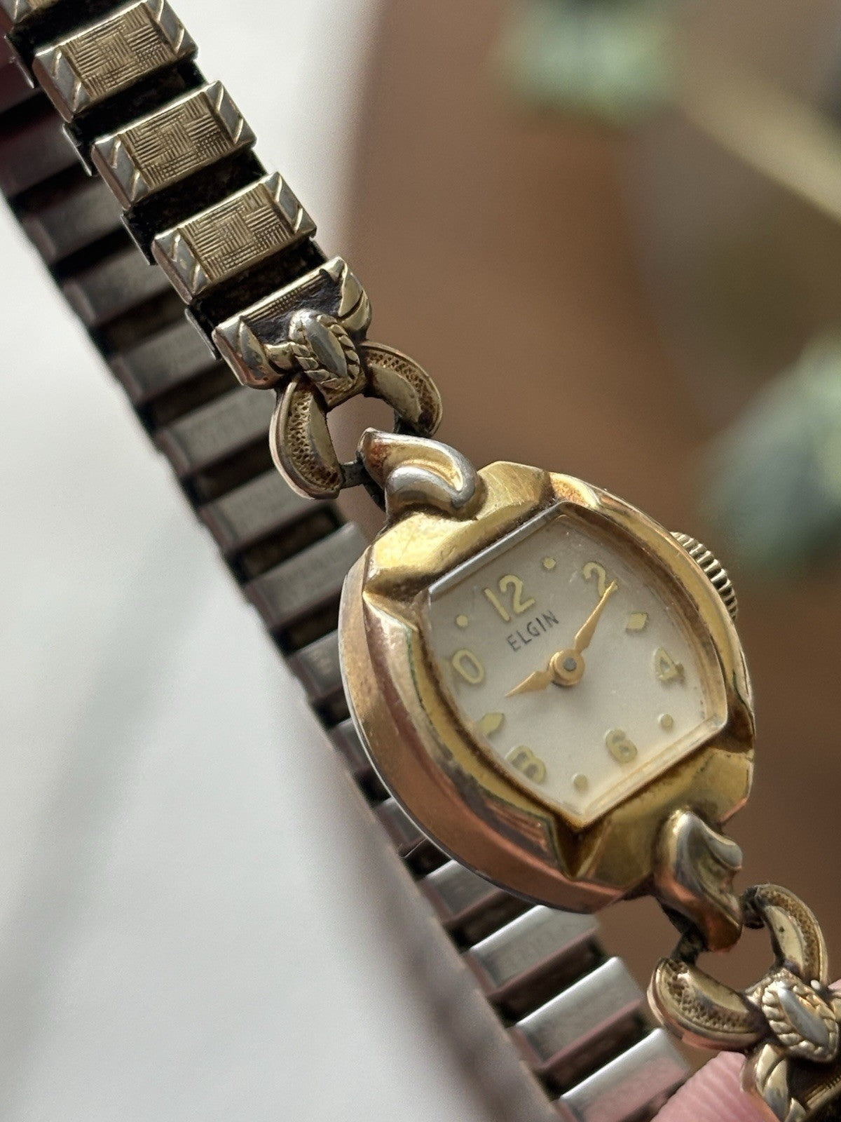 1943 ELGIN Vintage Watch Art Deco Women Manual Mechanical Sculpted Gold Bracelet