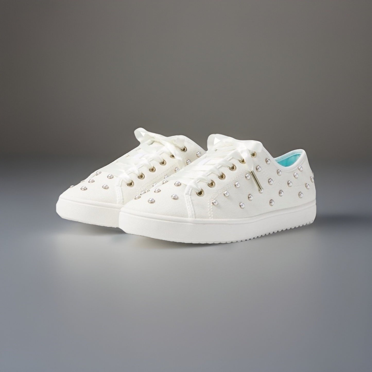 NEW Designer KATE SPADE New York White Pearl Sneakers Women’s SZ 7 (org $225)