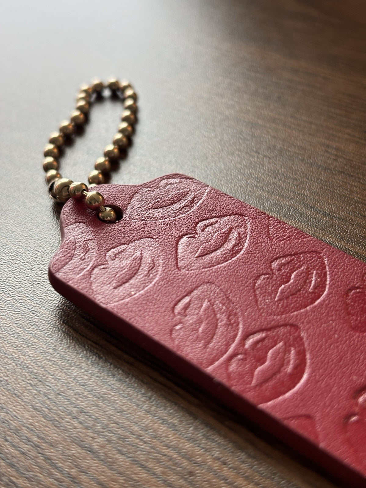 COACH Designer Kiss Lips Red Gloss Hanging Leather Bag Tag Charm Fob Gold Chain