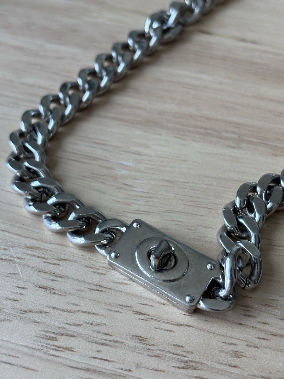 COACH 2005 Rare Vintage Chunky Silver Heavy Curb Chain Turnlock Necklace 20.5”