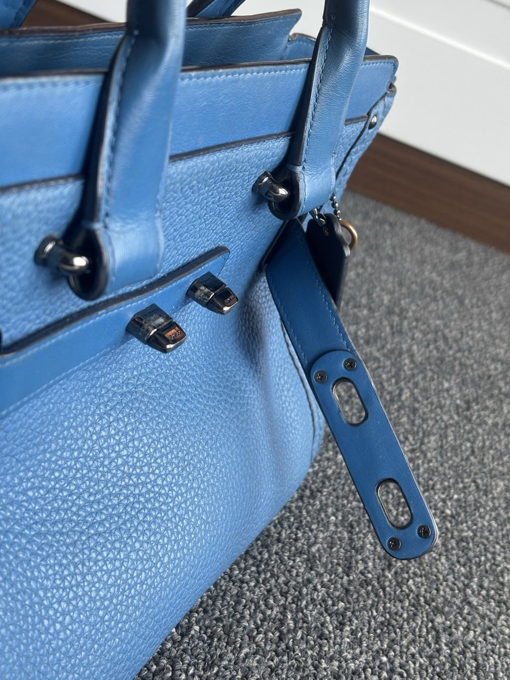COACH Swagger 27 Pebble Leather Satchel Bag Electric Blue Top Handles (org $395)