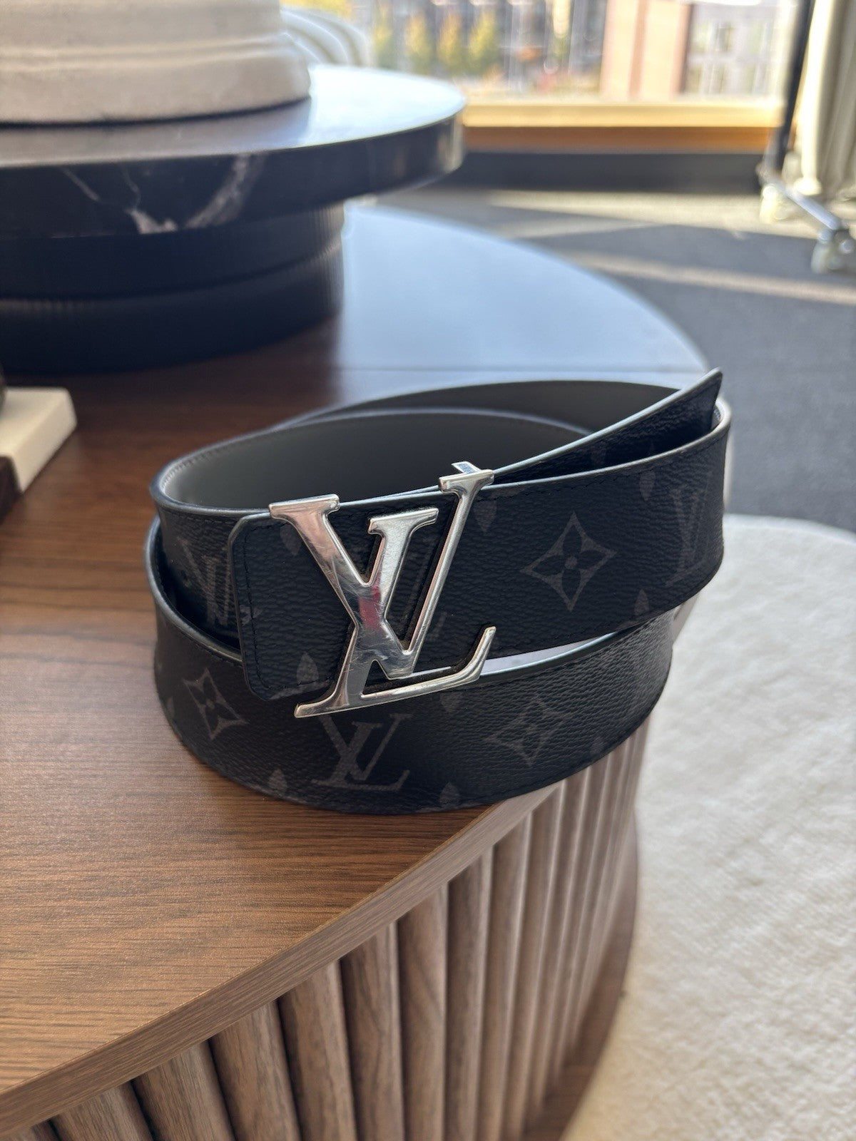 LOUIS VUITTON Authentic Eclipse Belt Black LV Reversible Logo Men 32 (org $650)