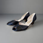 SALVATORE FERRAGAMO Vintage Italy Navy/Black Leather Pumps Shoes USA 8AA Narrow