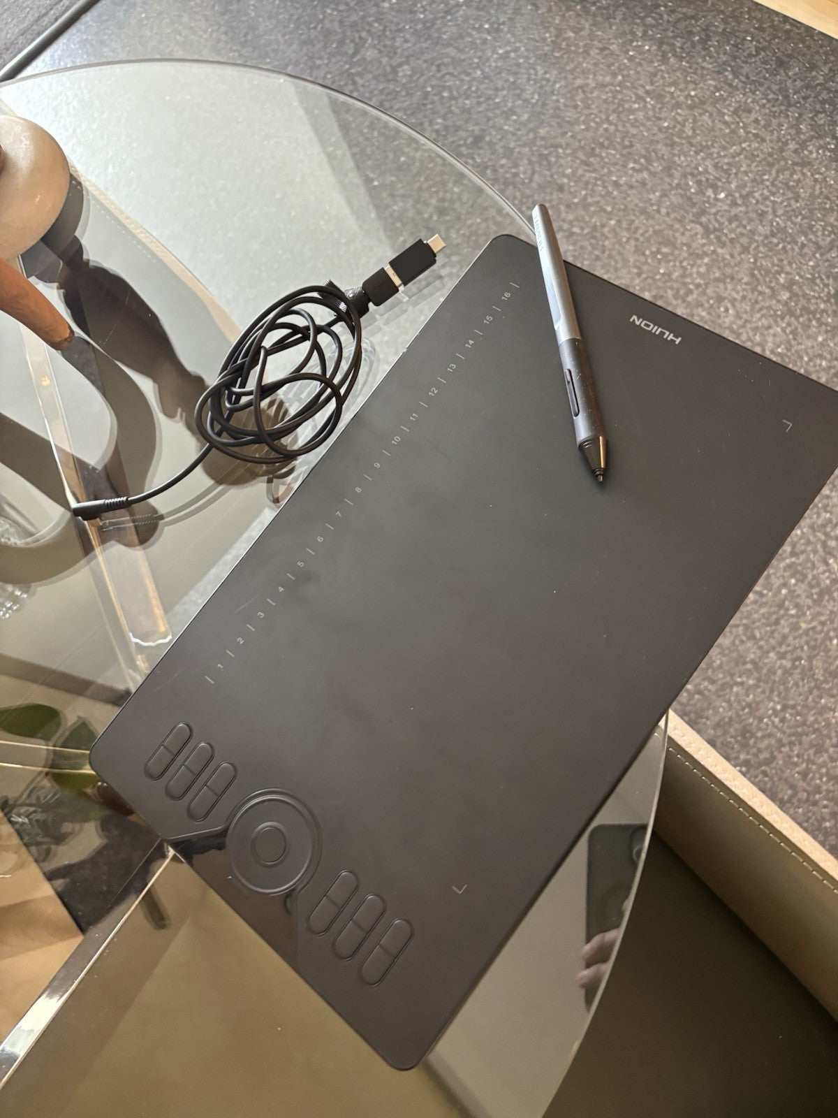 HUION HS610 8192 Graphics Drawing Tablet Battery-Free Pen touch ring ±60° Tilt
