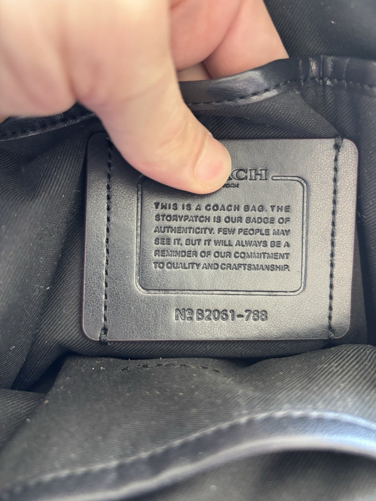 Designer COACH Brand Metropolitan Soft Pack sling bag leather black (org $395)