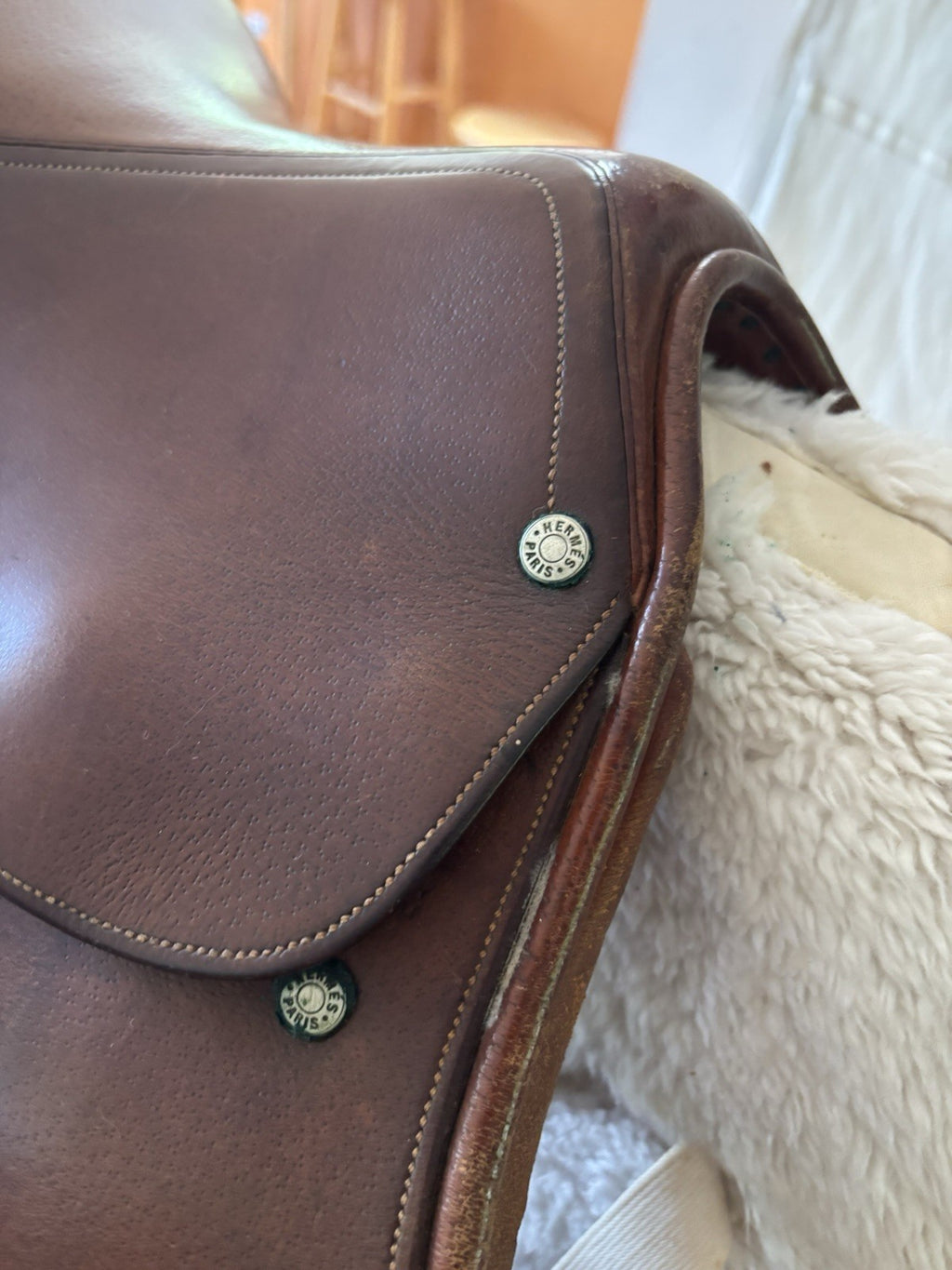 HERMÈS Paris Belgique Vintage Close Contact Jump Saddle 17.5 Rare Brown Leather