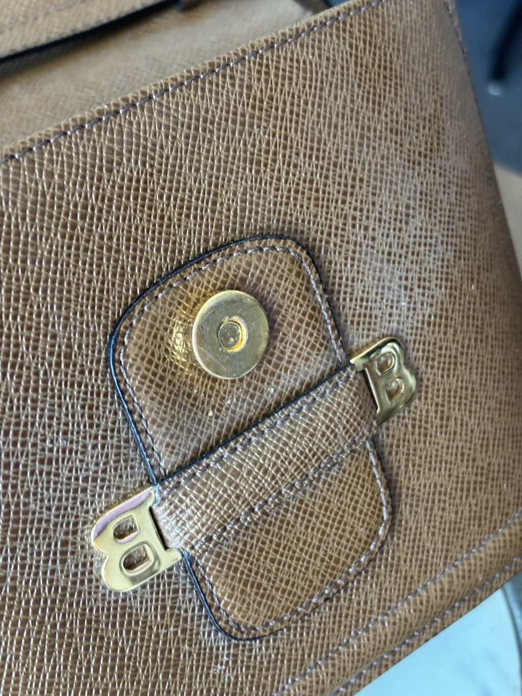BALLY Brown Crossgrain Leather Shoulder Bag Gold Hardware Logo Purse (org $650)
